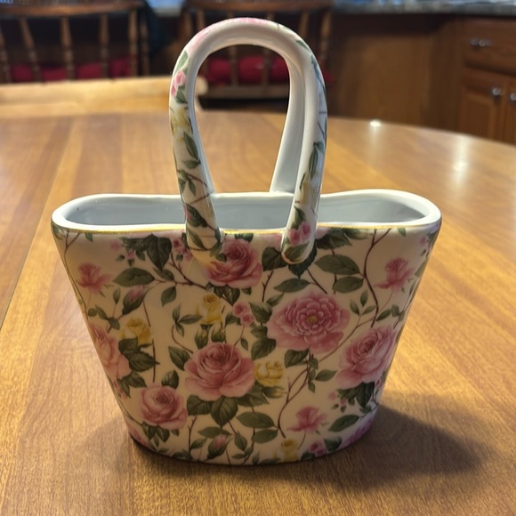 Ceramic flower purse - Picture 1 of 3